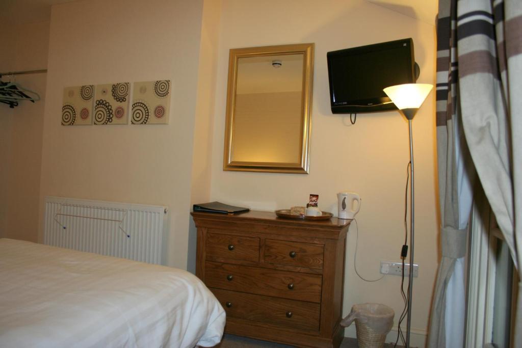 Unicorn Hotel Llanidloes Exterior photo