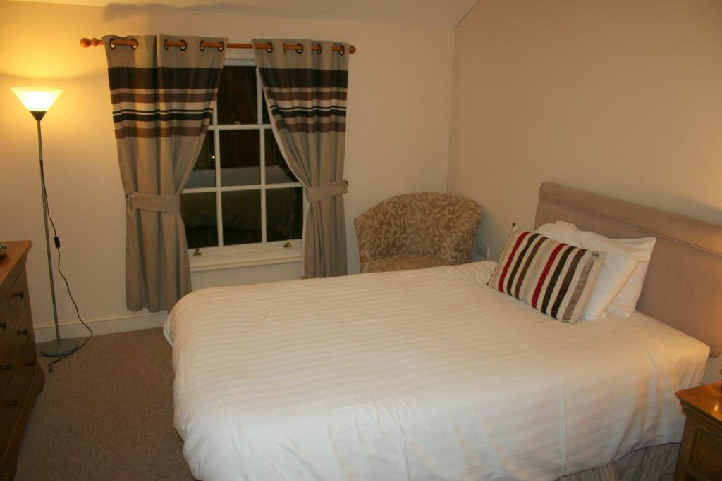 Unicorn Hotel Llanidloes Exterior photo